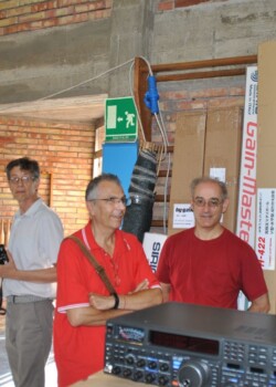 Domenico KC2UBM dal New Jersey e in fondo il nostro Presidente Ranieri IZ5TRO